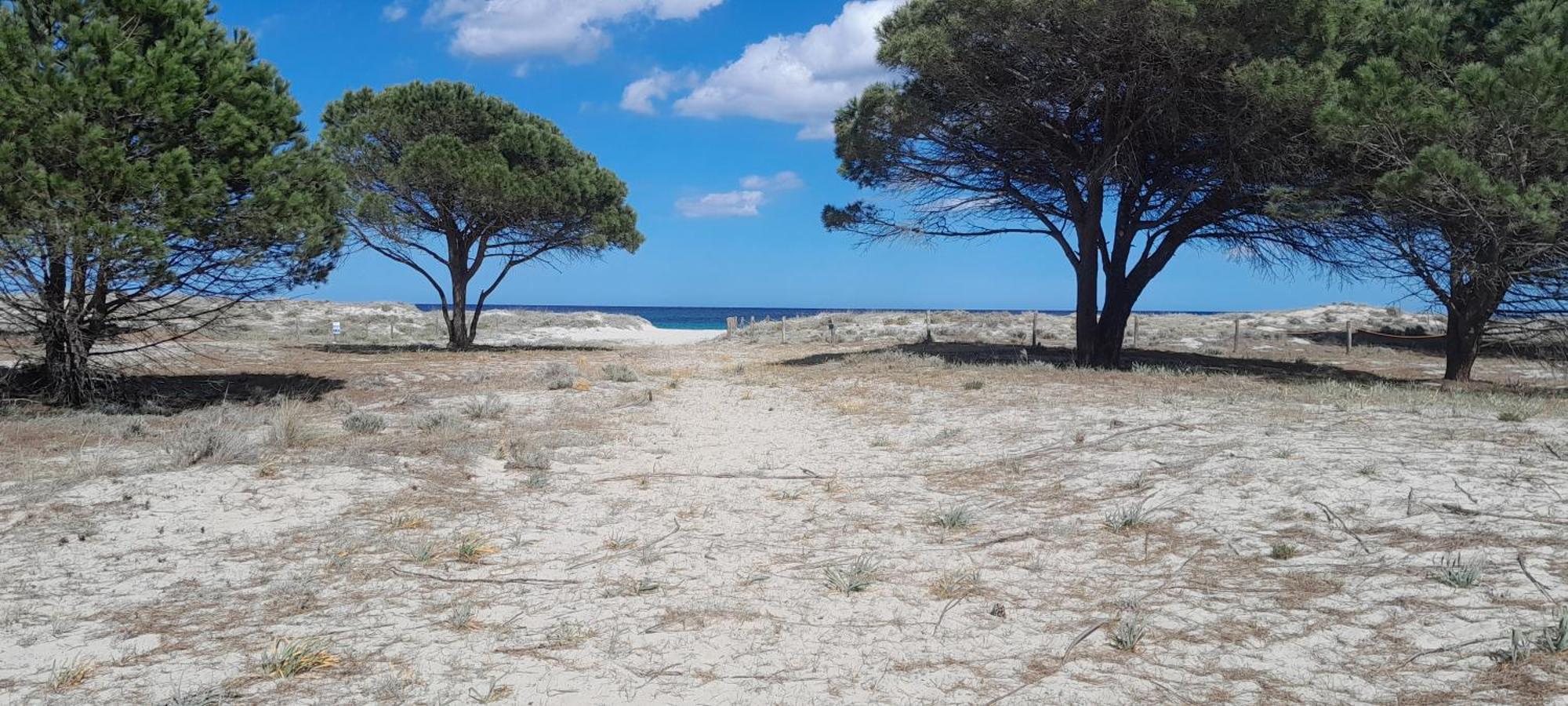 Resort Abbaia Ba Будони Екстериор снимка
